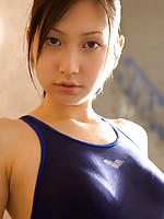 Kaori Ishii Asian in tight bath suit shows that is ready for sea
